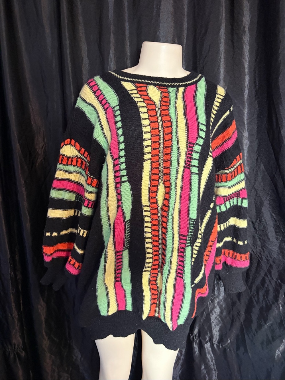 Vintage Stule 90s Black Multi-Color Striped Women’s Sweater